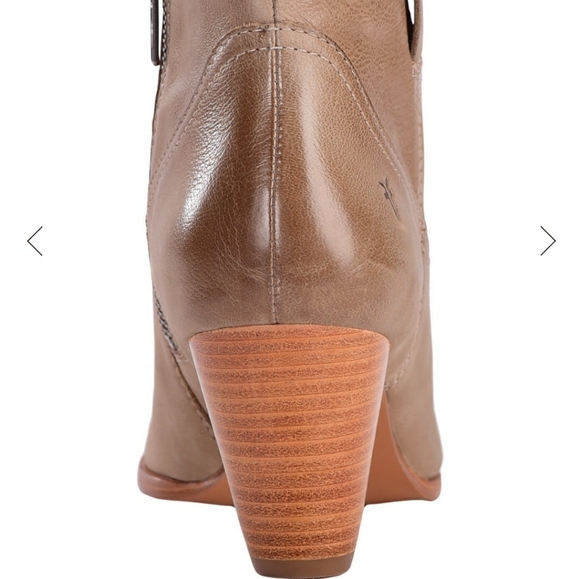 NWOT 9.5 FRYE RAINA BOOTIES BIEGE ASH POINTED TOE WITH ZIPPER - Picture 3 of 9